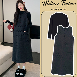 孕妇连衣裙套装春秋冬2025新款波点刺绣背带裙打底衫针织两件套女