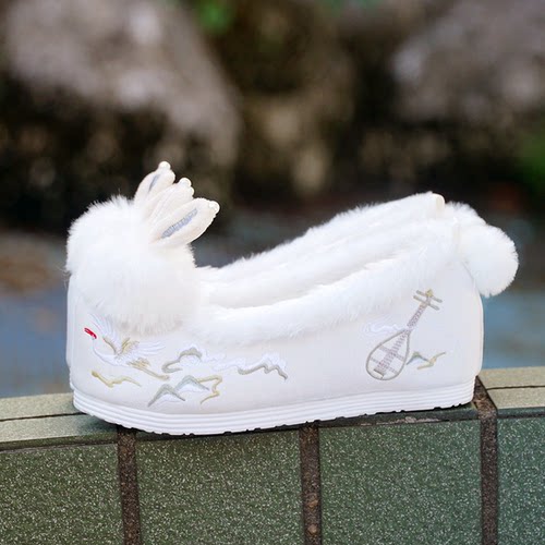 冬季搭配古风汉服棉鞋子女绣花内增高明制古装加绒加厚棉靴中国风