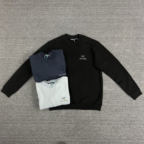 始祖鸟EMBLEM加绒秋冬卫衣