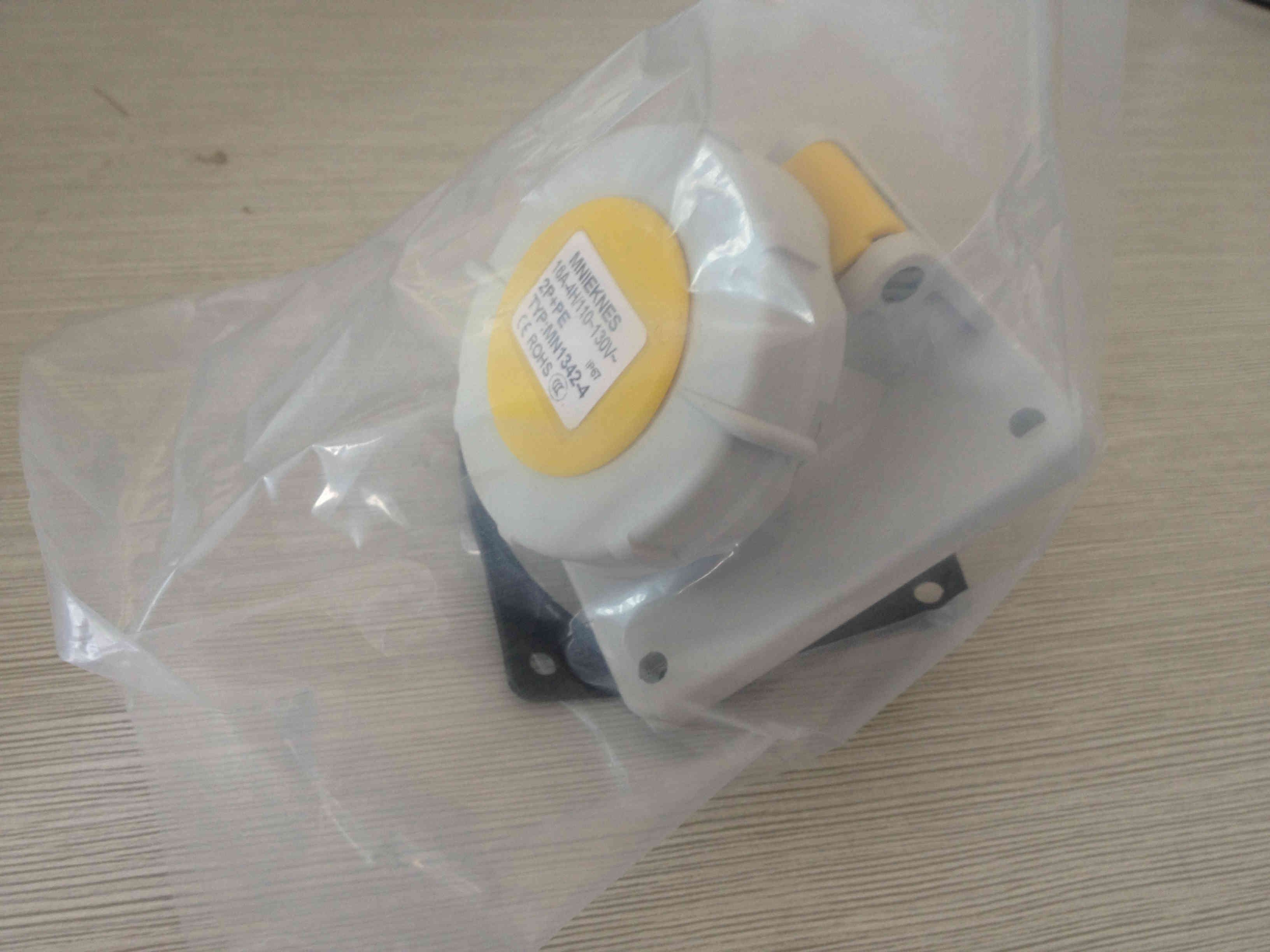 正品国曼航空插座MN1342