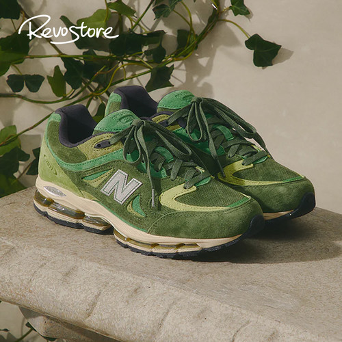 RonnieFiegxNewBalance2011