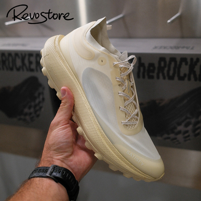 SatisfyTheROCKER男女跑步鞋