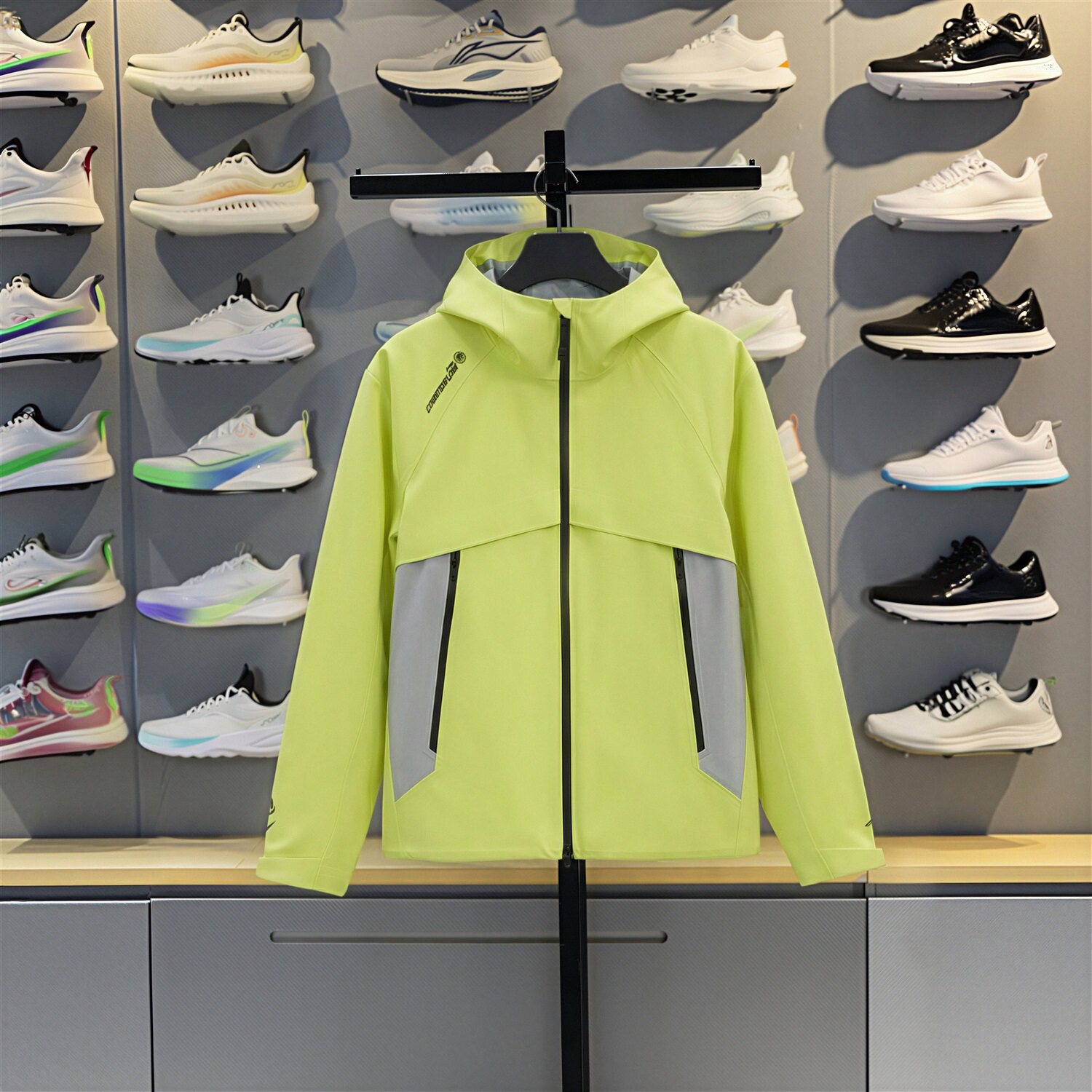 李宁户外CF溯｜万龙甲冲锋衣男女防暴风雨防风登山外套AEMW007