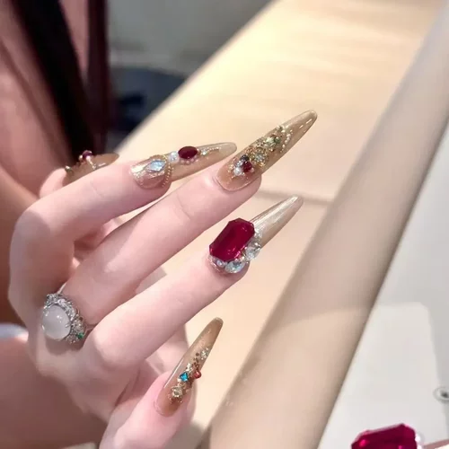 手工穿戴甲碎钻车厘子宫廷风爆闪纯欲高级感婚甲新娘轻奢显白美甲