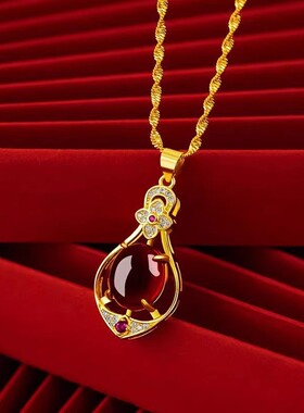 金色玉石红宝石项链四叶草