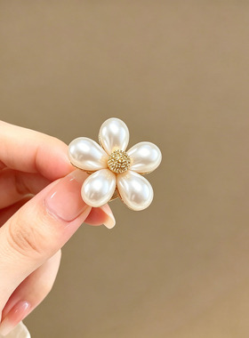 高端花朵仿珍珠胸针女