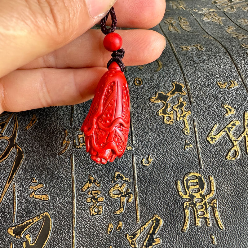 豁达客男女款朱砂白菜吊坠毛衣链