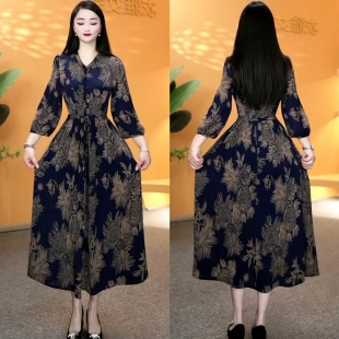 洋气妈妈七分袖2025气质长裙时尚遮肉裙子弹力显瘦春夏新款连衣裙