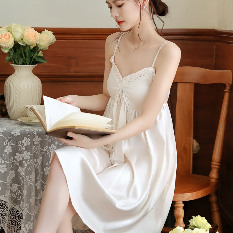 2025年新款冰丝吊带纯欲风性感睡裙女丝绸带胸垫夏季蕾丝情趣睡衣