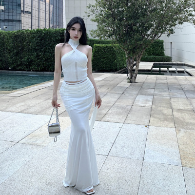 SHINESTING【白色恋人】针织挂脖背心包臀鱼尾长裙女两件套装