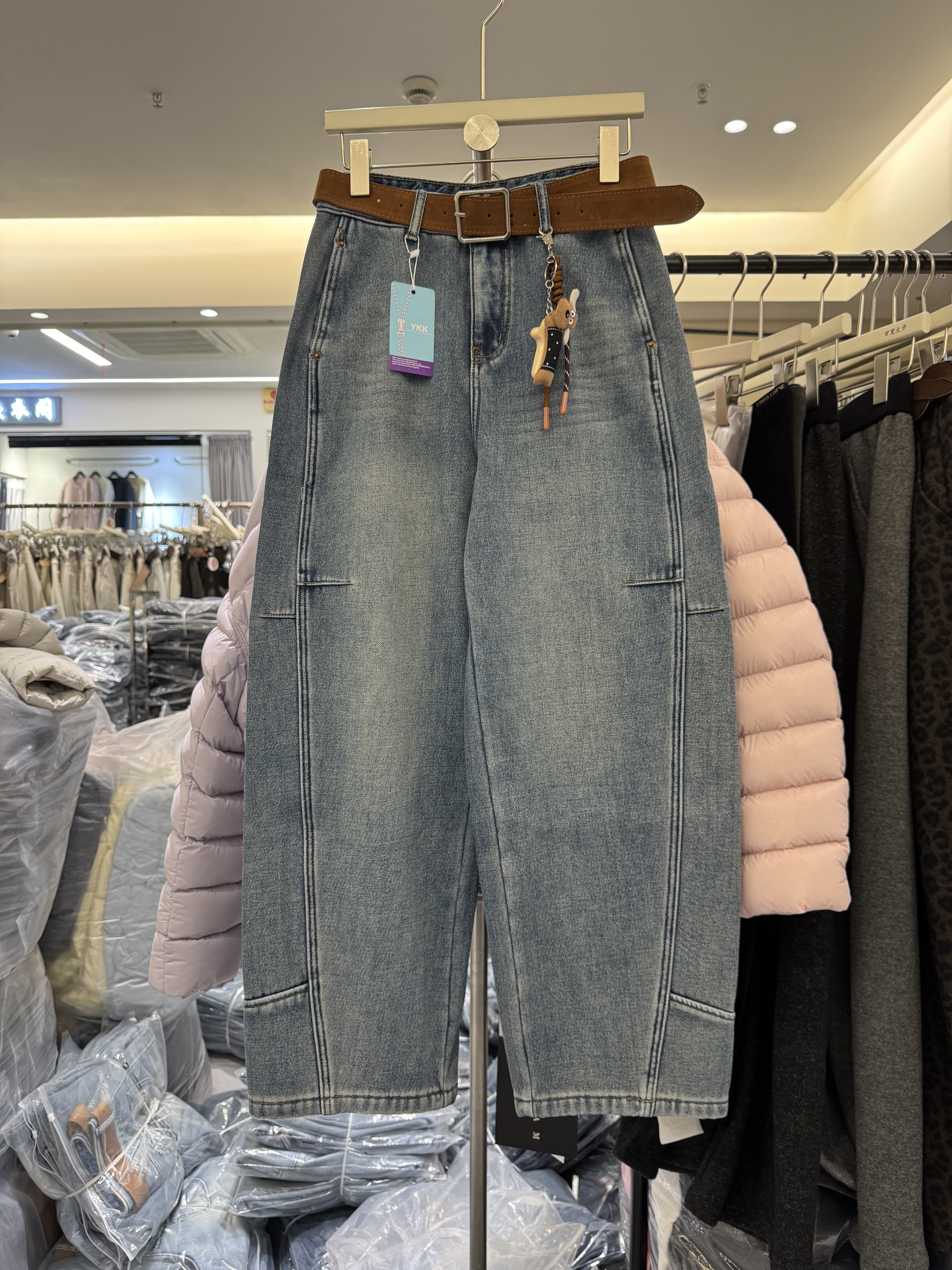 D909欧货2025冬季新款高腰显瘦加绒弯刀牛仔裤女宽松阔腿哈伦垮裤