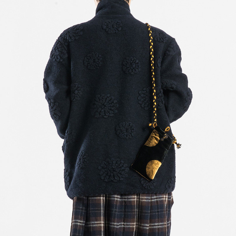 城市山民UrbanTribe2026冬女式桑蚕丝手工编绳单肩包AF59097