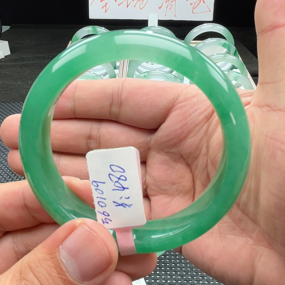 5556圈口非洲翠手镯