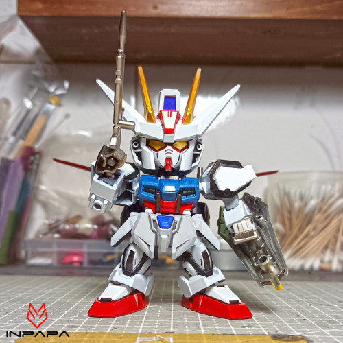 万代SD强袭高达模型完成品