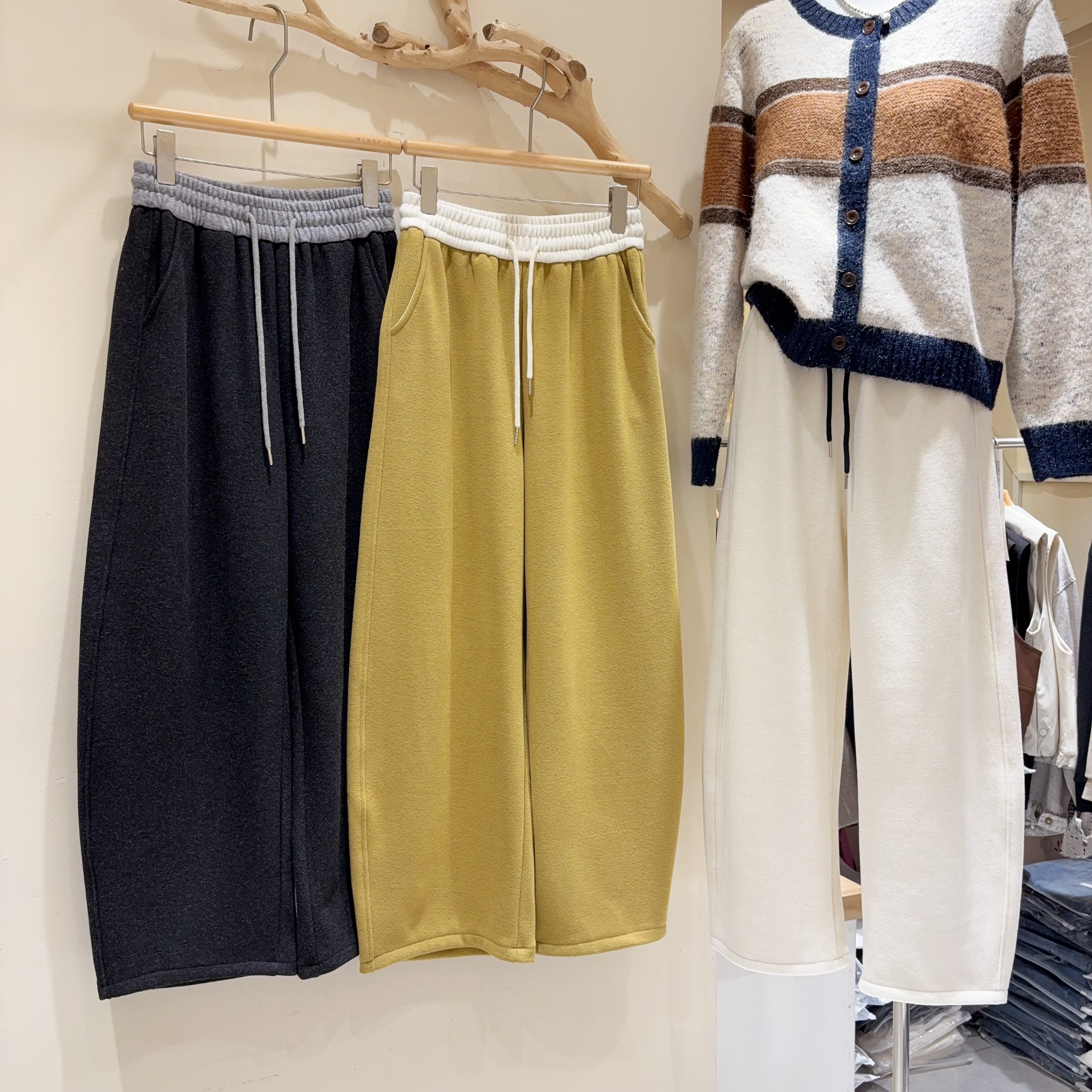 很实穿！撞色高腰抽绳休闲裤女长裤百搭弯刀裤加绒加厚保暖直筒裤