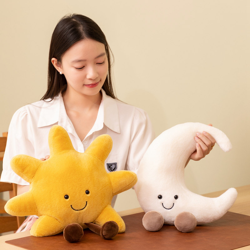 月亮抱枕毛绒玩具太阳星星玩偶女