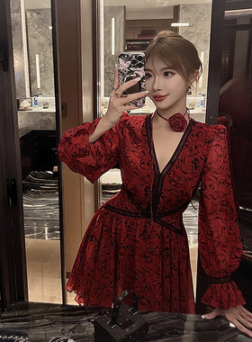 宁芙心心 娇羞动人 玫瑰之约 暗红雪纺 显瘦交叉腰v领连衣裙礼服