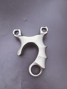 弹弓钛合金tc21传统弹弓歪把子弹弓大全扁皮筋圆皮高级私人订制