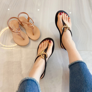 2026年夏季巴西本土果冻鞋软底人字夹脚女士外穿时尚百搭防滑凉鞋