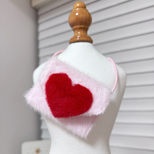 Mollywood猫来屋猫咪挂件毛绒口水巾爱心卡包