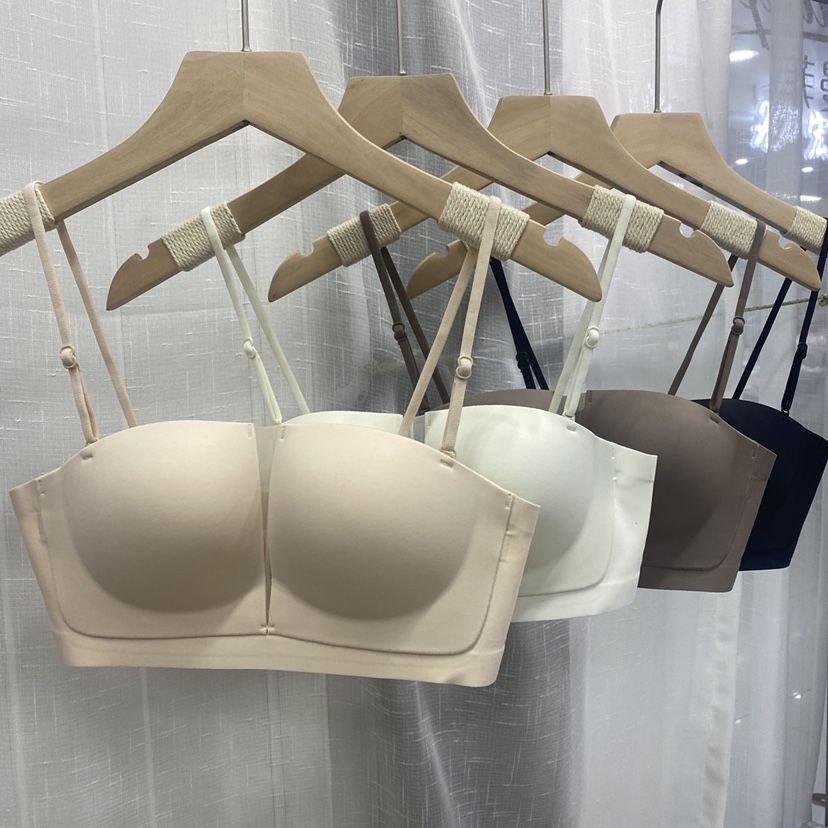无肩带内衣女小胸聚拢无钢圈收副乳防下垂舒适防滑防走光露肩文胸