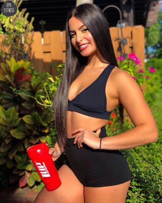 女性交叉漏大后背运动内衣