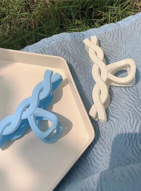 马卡龙夏季新款网红彩色抓夹鲨鱼夹ins~蓝色麻花发夹高级气质发饰