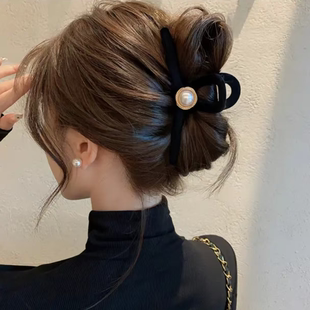 高级感黑色丝绒珠珠13抓夹大号发夹后脑勺发卡鲨鱼夹气质简约百搭