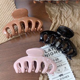 高级感金标南瓜抓夹2026中号发量多发抓气质后脑勺盘发鲨鱼夹头饰