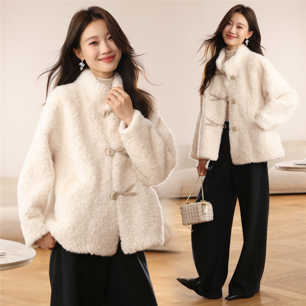 2025年冬季新款时尚潮流皮毛一体外套