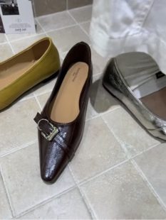 气质通勤女鞋 MandagoDesign芒大果设计感皮带扣平底尖头单鞋 韩版