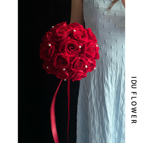 手捧花新娘结婚仿真花婚纱摄影超正大红玫瑰假花婚庆韩式领证花束