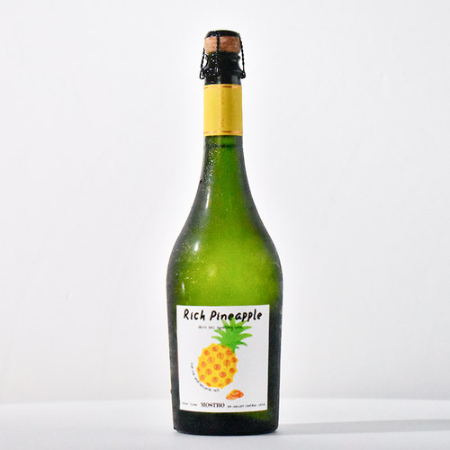 柑橘菠萝香气莫斯卡托甜白起泡酒
