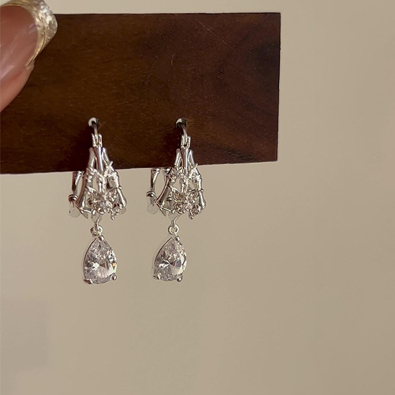 复古宫廷风竹节水滴锆石耳扣清冷感独特个性耳环气质简约个性耳饰,饰品/流行首饰/时尚饰品新,耳环,淘宝优惠券,粉丝福利购,淘宝优惠卷