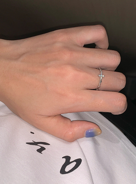 冷淡风极简十字架锆石食指戒