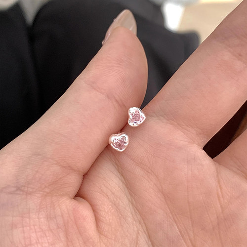 甜美小巧粉色锆石爱心耳钉