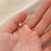 睡觉免摘精致小巧金色蝴蝶耳钉925银针小众设计感高级螺丝拧耳环