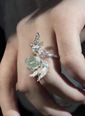 【双燕伴宝】新中式立体飞鸟嵌绿彩宝设计戒指国风诗意艺术感指环