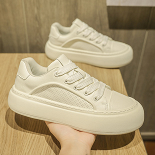 男鞋冬季透气薄款冲孔厚底增高小白鞋男款高级感百搭鞋子丑萌板鞋