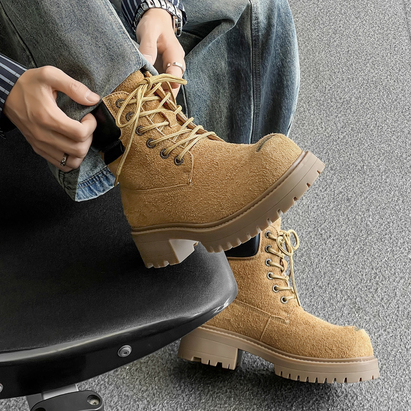 马丁靴男款2025新款高级感痞帅靴子厚底情侣短靴英伦风复古大黄靴