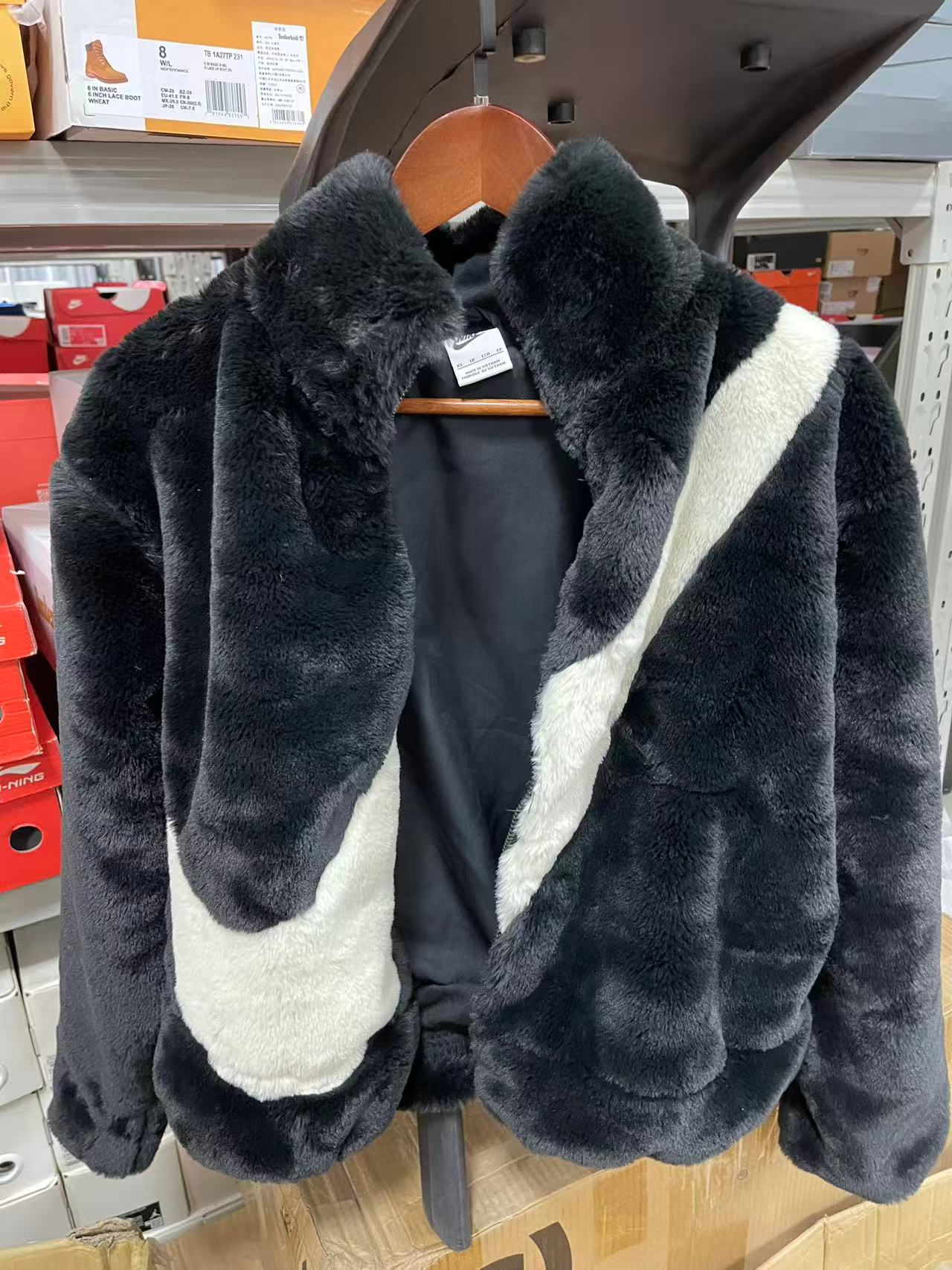 Nike 大勾毛绒加厚保暖运动休闲人造皮草貂绒立领夹克   key仓