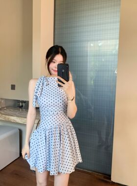 2026新款温柔氛围感可爱波点连体泳衣显瘦花苞裙温泉海边度假2639