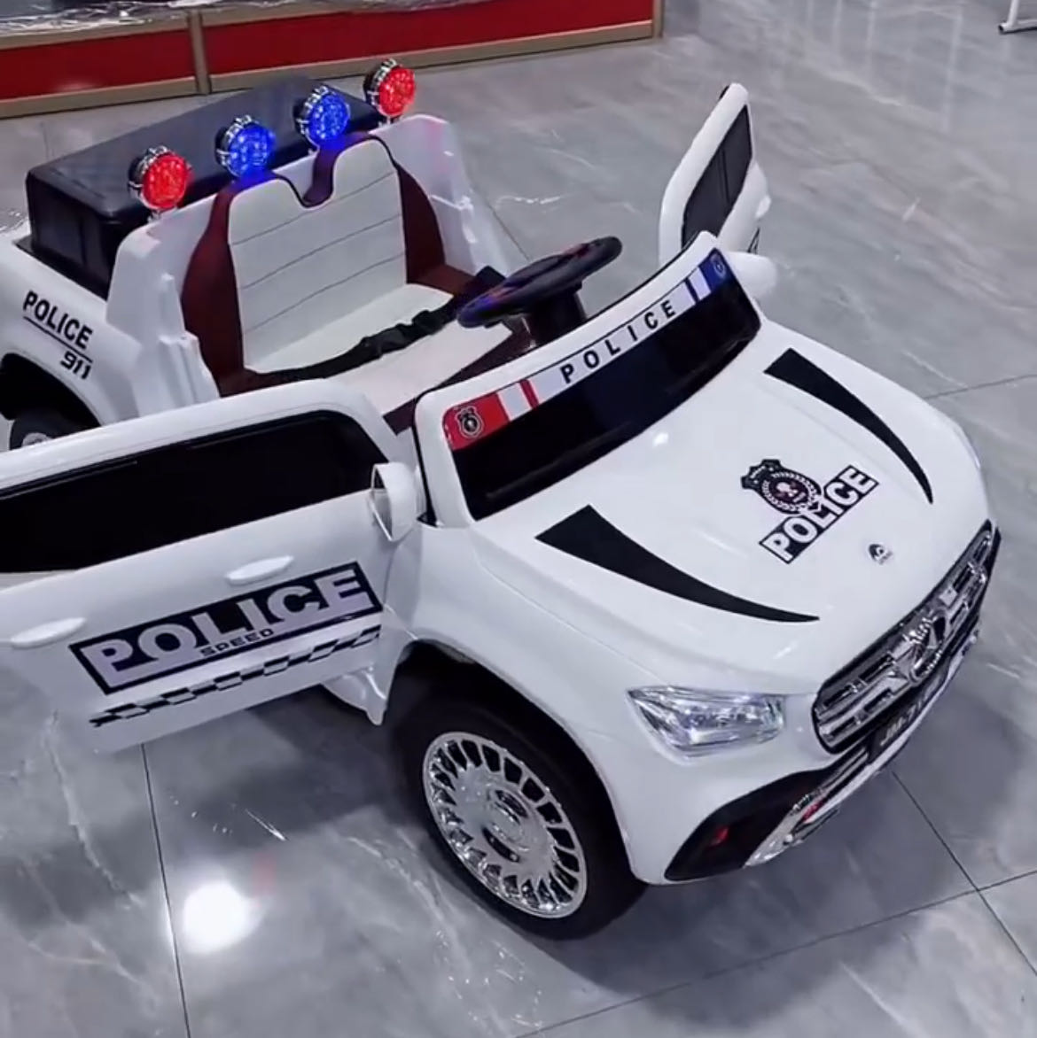 1-8岁奔驰电动越野车警车