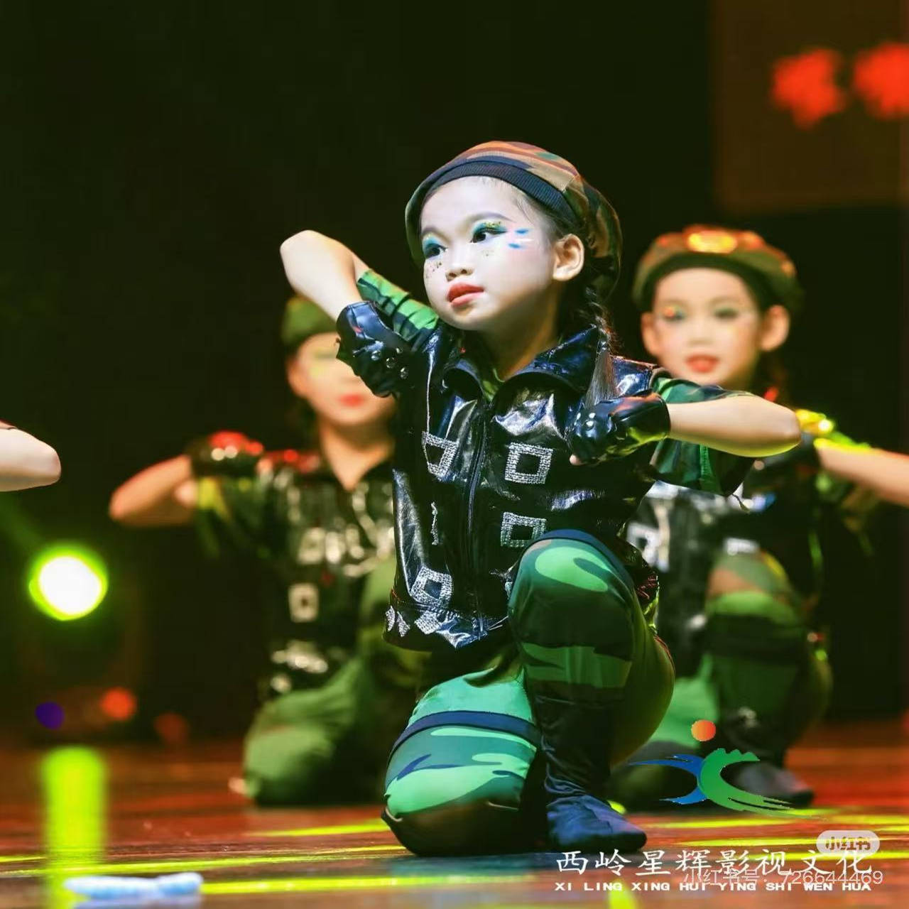 元旦儿童兵娃娃舞蹈服幼儿六一演出服装迷彩服套装小荷风采表演服