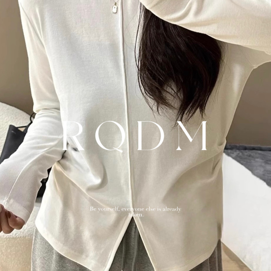 百搭简约圆领正肩长袖T恤打底衫