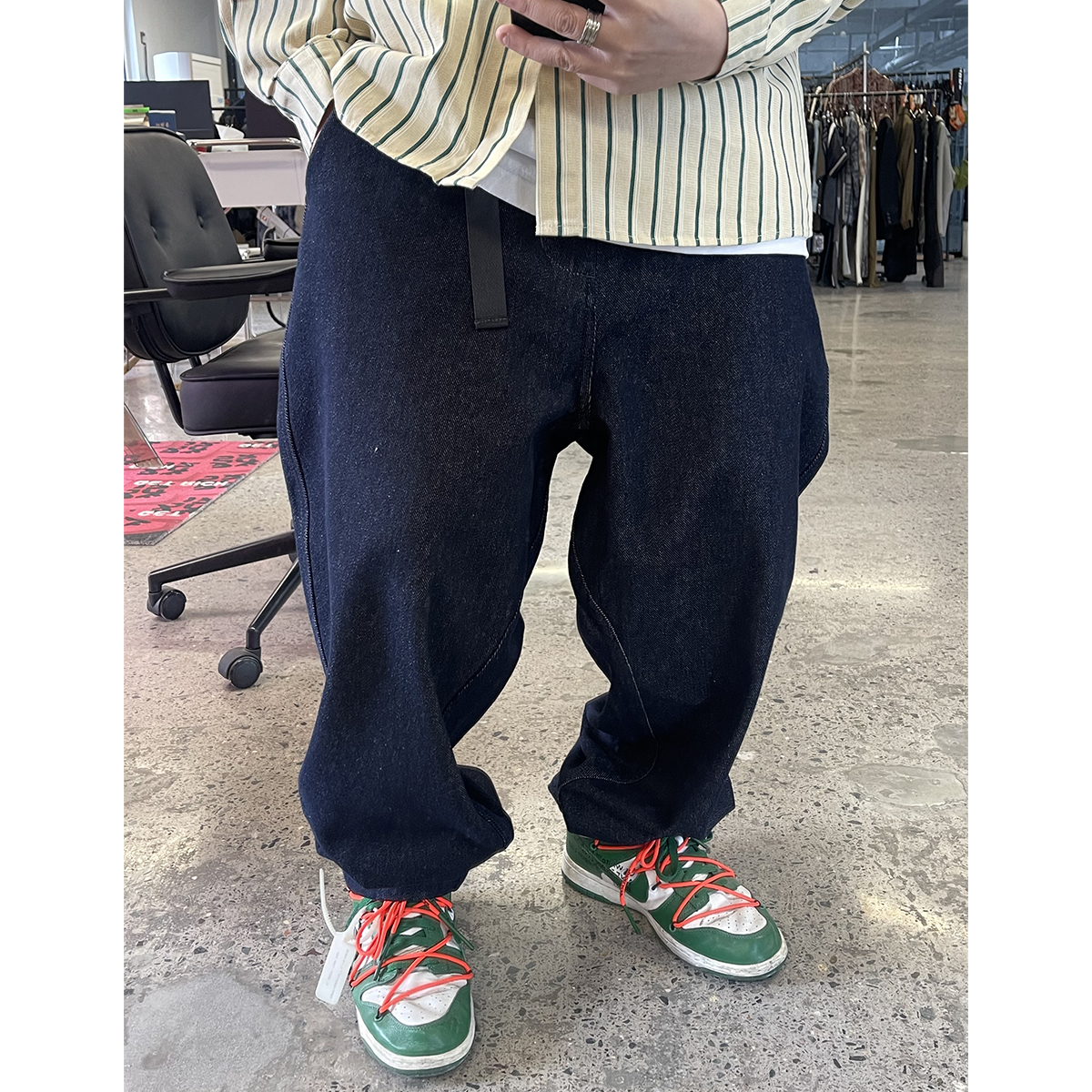 Medaigual锥形仿褪色丹宁牛仔裤