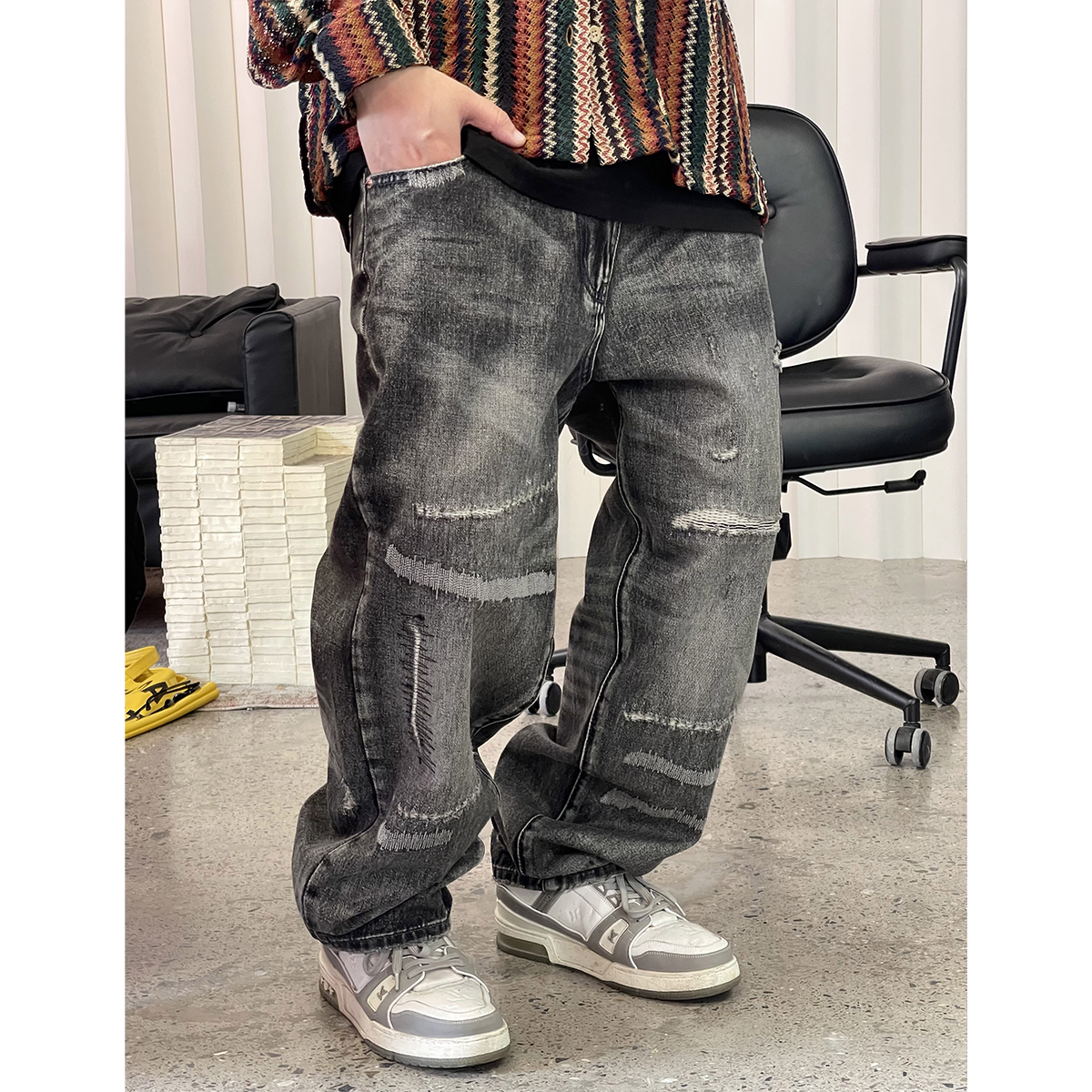 MeDaigual重水洗刀割破洞牛仔裤