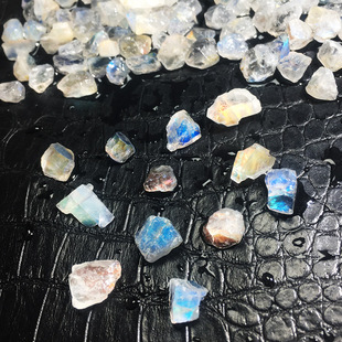 天然彩虹月光石马岛马达加斯加原矿收藏级净体宝石奇石小颗粒随形