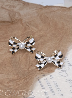 法式棋盘格 蝴蝶结珍珠甜酷复古秋冬耳钉 925银针镀14k金