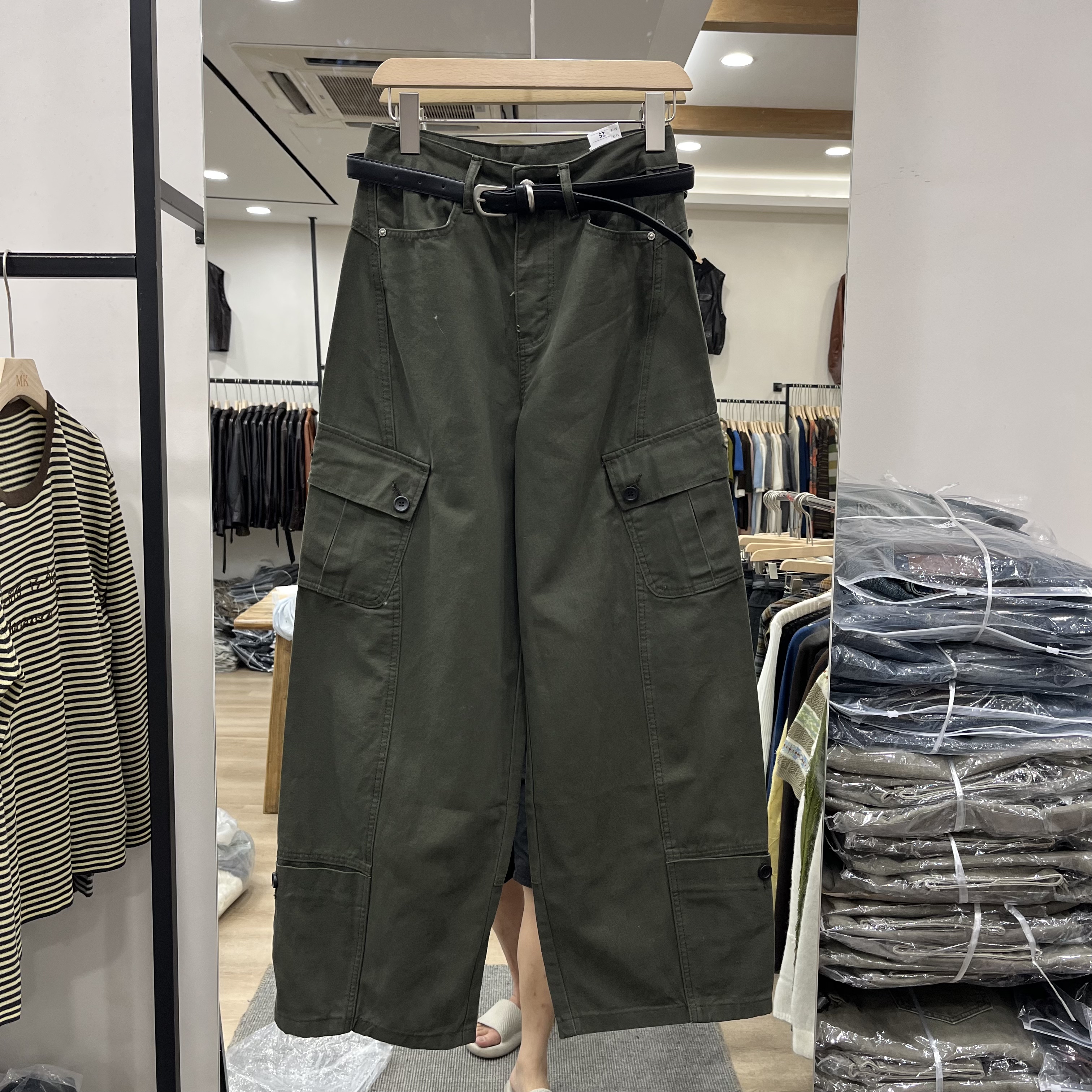 实体店同款2026早秋新款女士高腰搭配腰带多口袋工装牛仔裤休闲裤